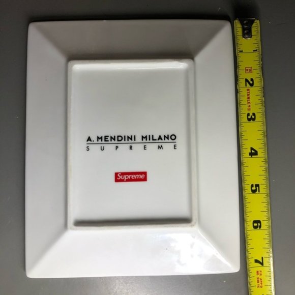 SUPREME (NYC) x ALESSANDRO MENDINI MILANO CERAMIC TRAY SET (2.PCS SET) - Picture 5 of 9